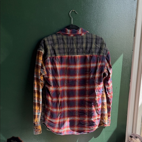 American Eagle Outfitters Colorful Plaid flannel - Picture 3 of 3